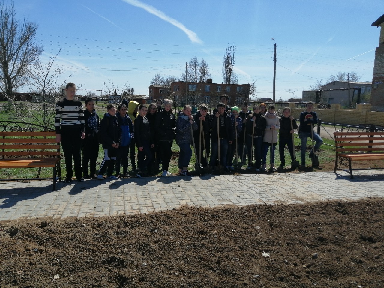 Погода в ушаковке астраханской обл. Ушаковка Астраханская область. Село Ушаковка. Ушаковка Астраханская область школа. Село Ушаковка школа.